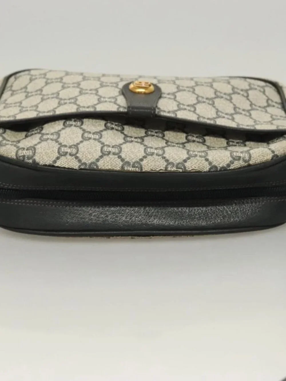 GUCCI GG Plus Supreme Shoulder Bag PVC Navy Gold Auth BA3799